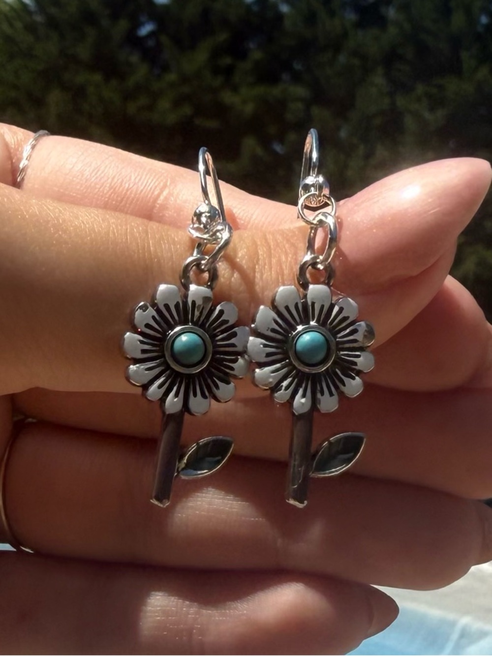 Turquoise Center Silver Daisy Drop Earrings - Women Jewelry Handcrafted